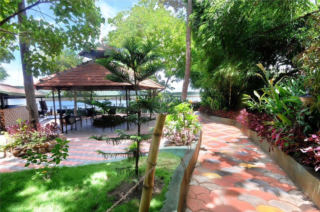Coorg Jungle Camp Resort Suntikoppa Exterior photo