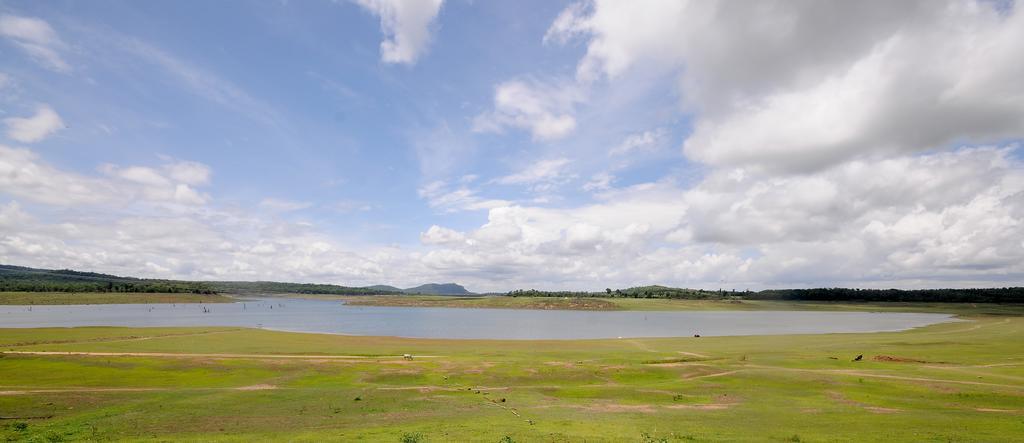 Coorg Jungle Camp Resort Suntikoppa Exterior photo